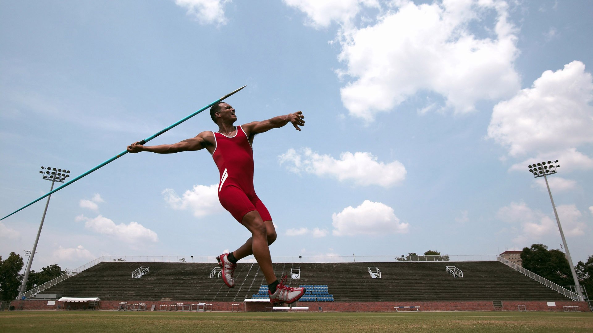 青训专家团队在基层社区开展实地指导，推动理念落地生根，青年训练营活动策划
